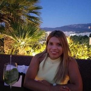 Meet your Posher, Alejandra